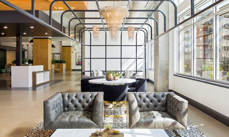 Canvas lobby