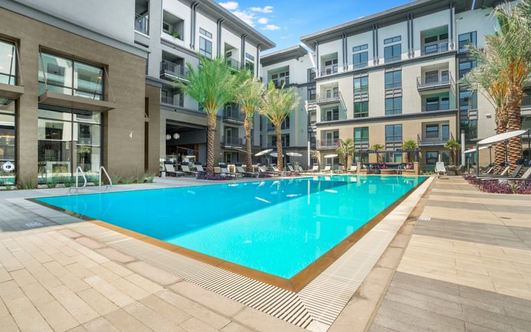 CORE APARTMENTS ANAHEIM CA POOL 05