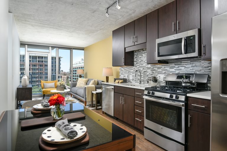 Gateway West Loop - Model Kitchen