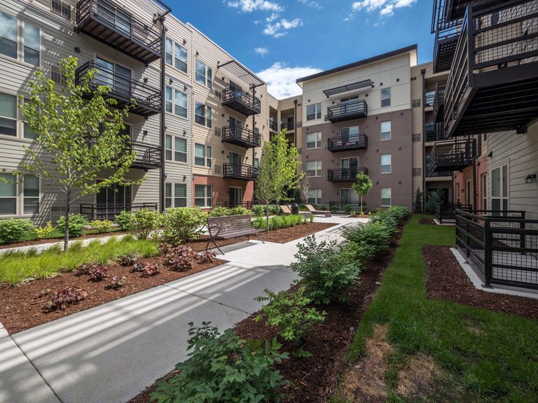 Tapestry Glenview Courtyard